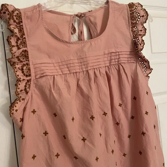 Blush Pink Embroidered Sleeveless Top Size M - Picture 2 of 6